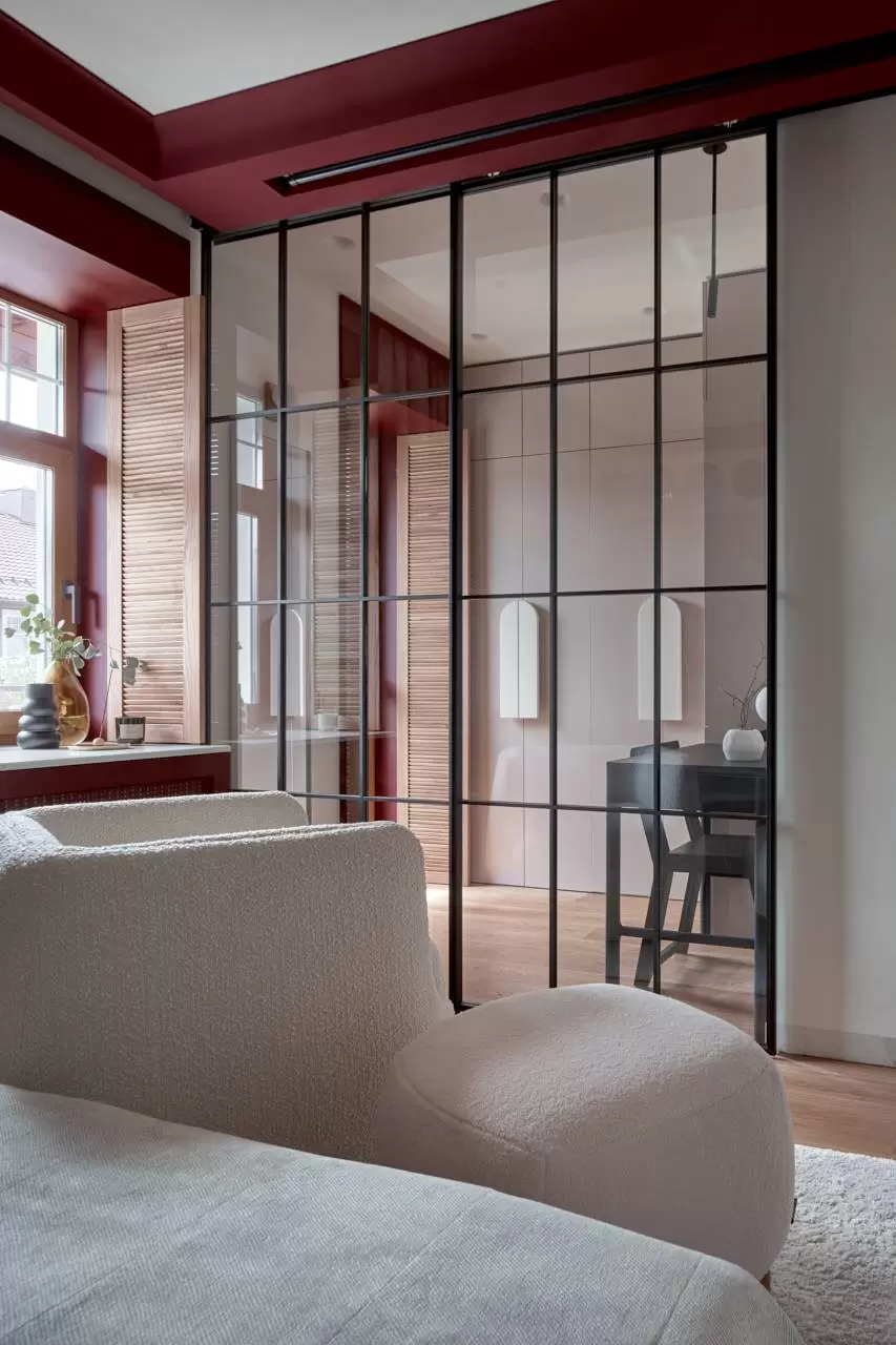 spalnya-s-bagrovym-portalom-11